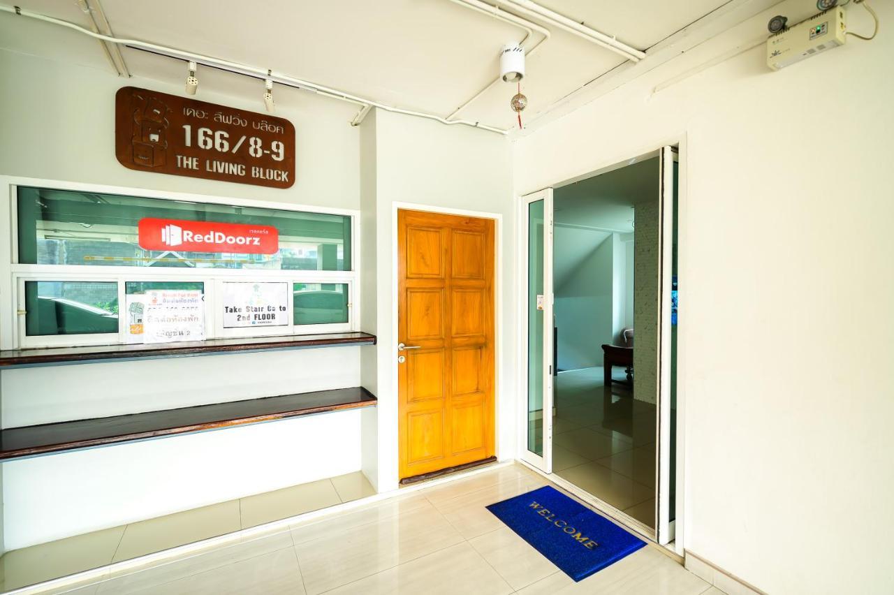 Hotel The Living Block Bangkok Esterno foto