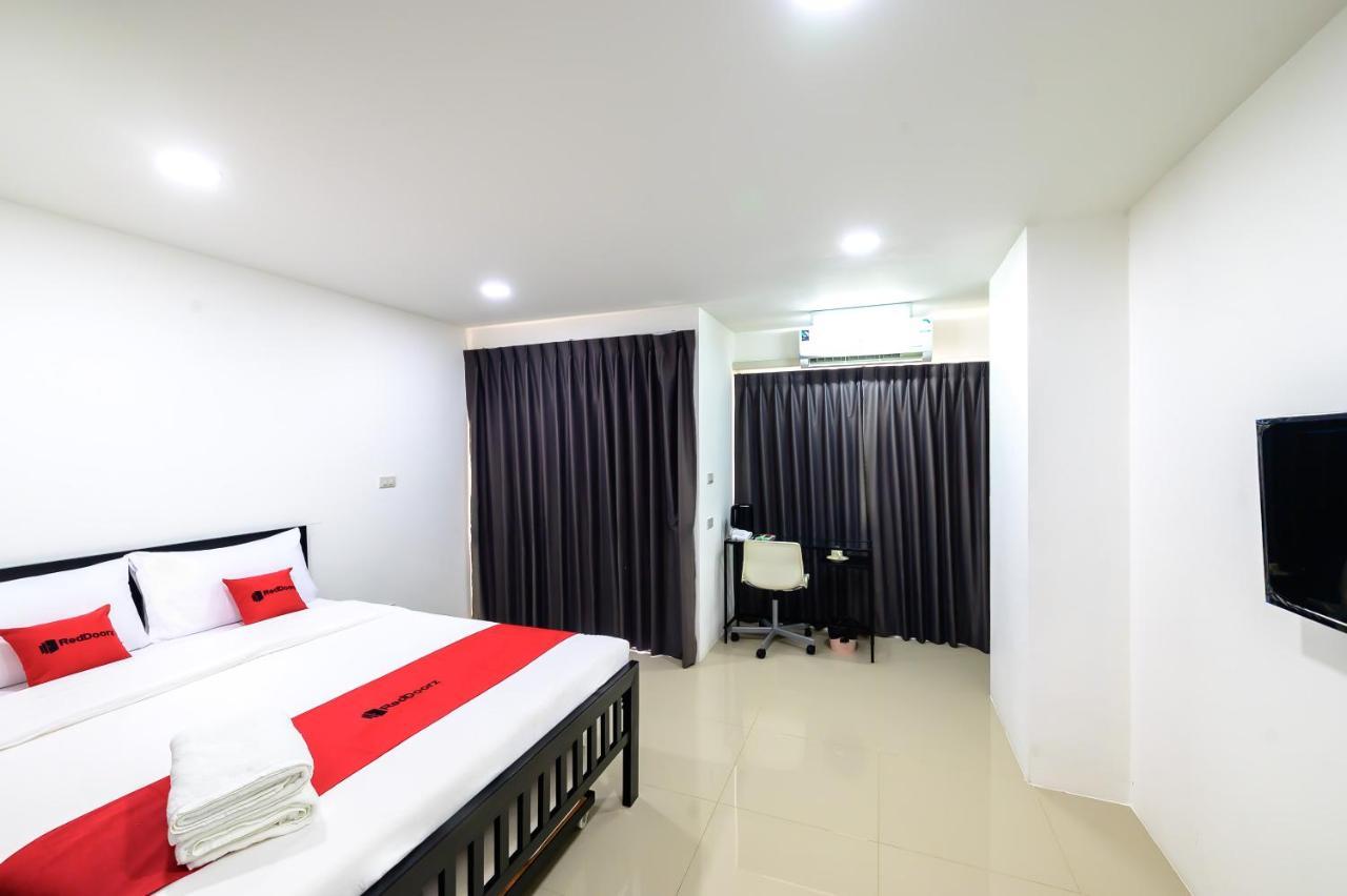 Hotel The Living Block Bangkok Esterno foto