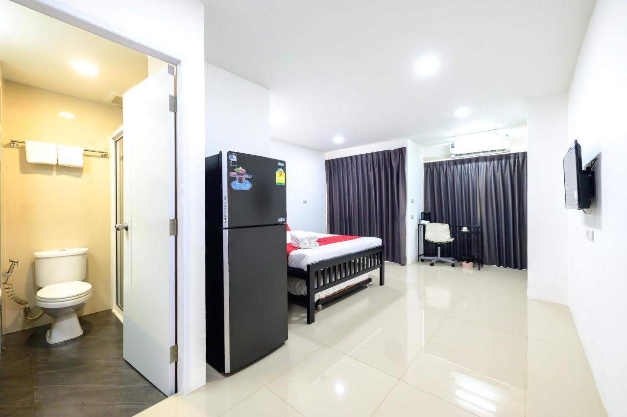 Hotel The Living Block Bangkok Esterno foto