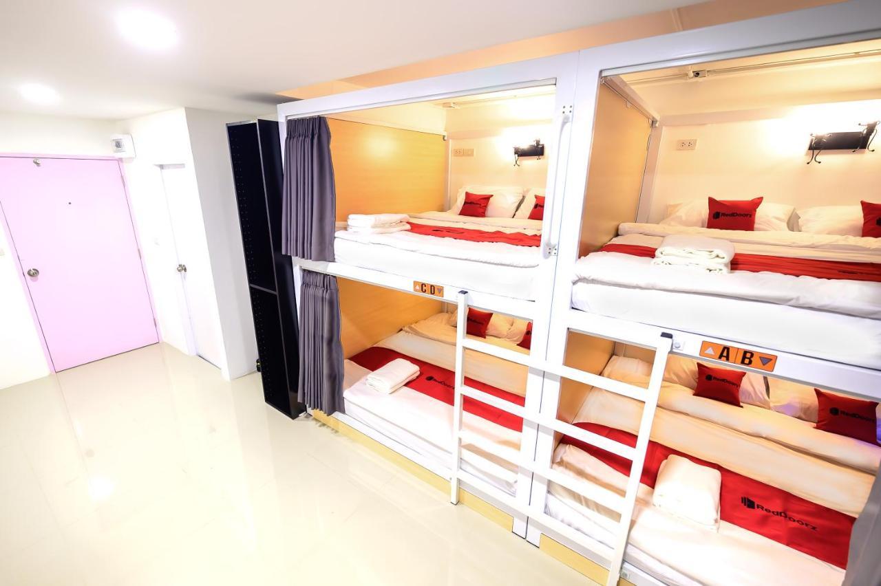 Hotel The Living Block Bangkok Esterno foto